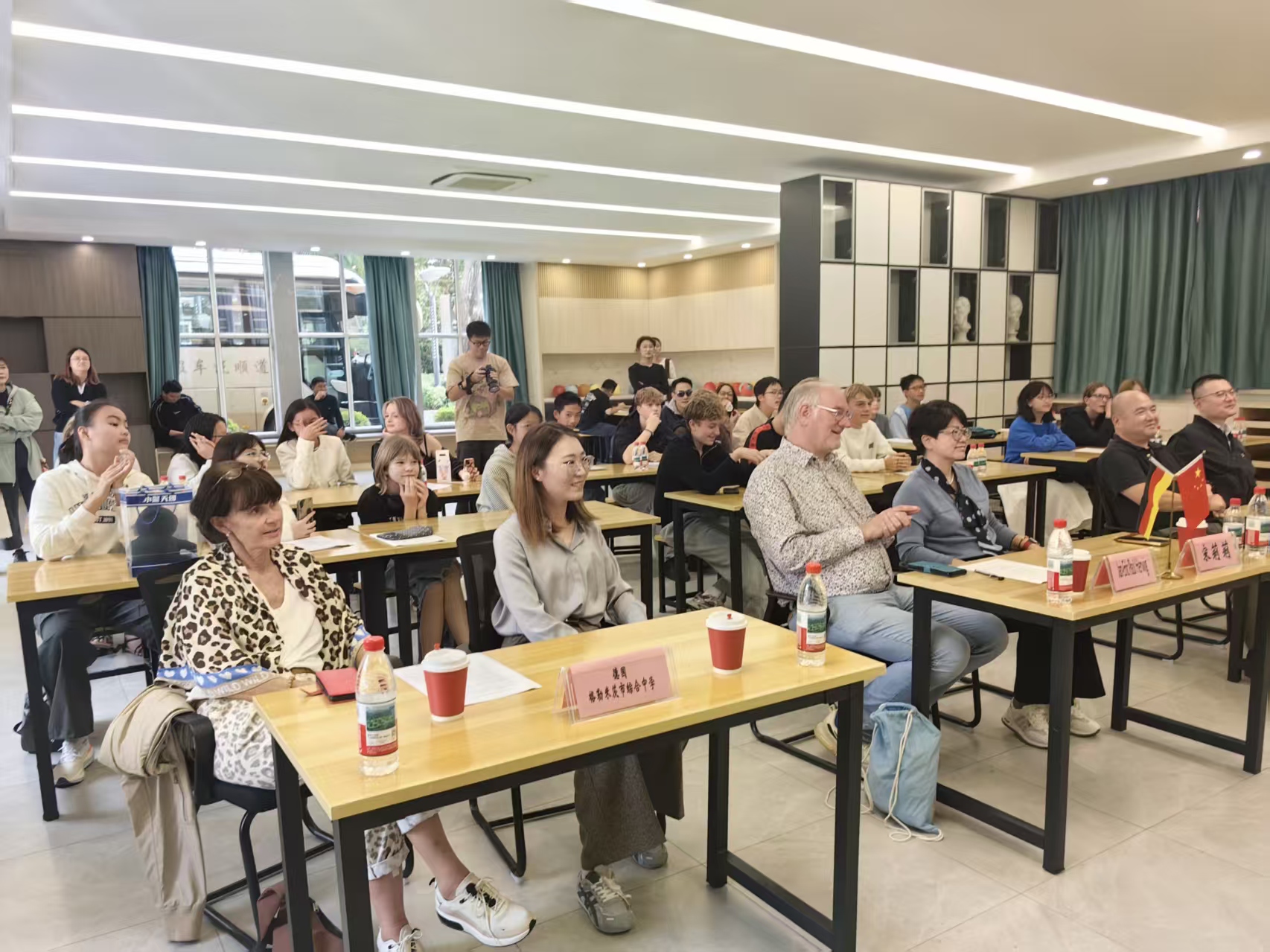 11.2欢迎仪式 (1).jpg